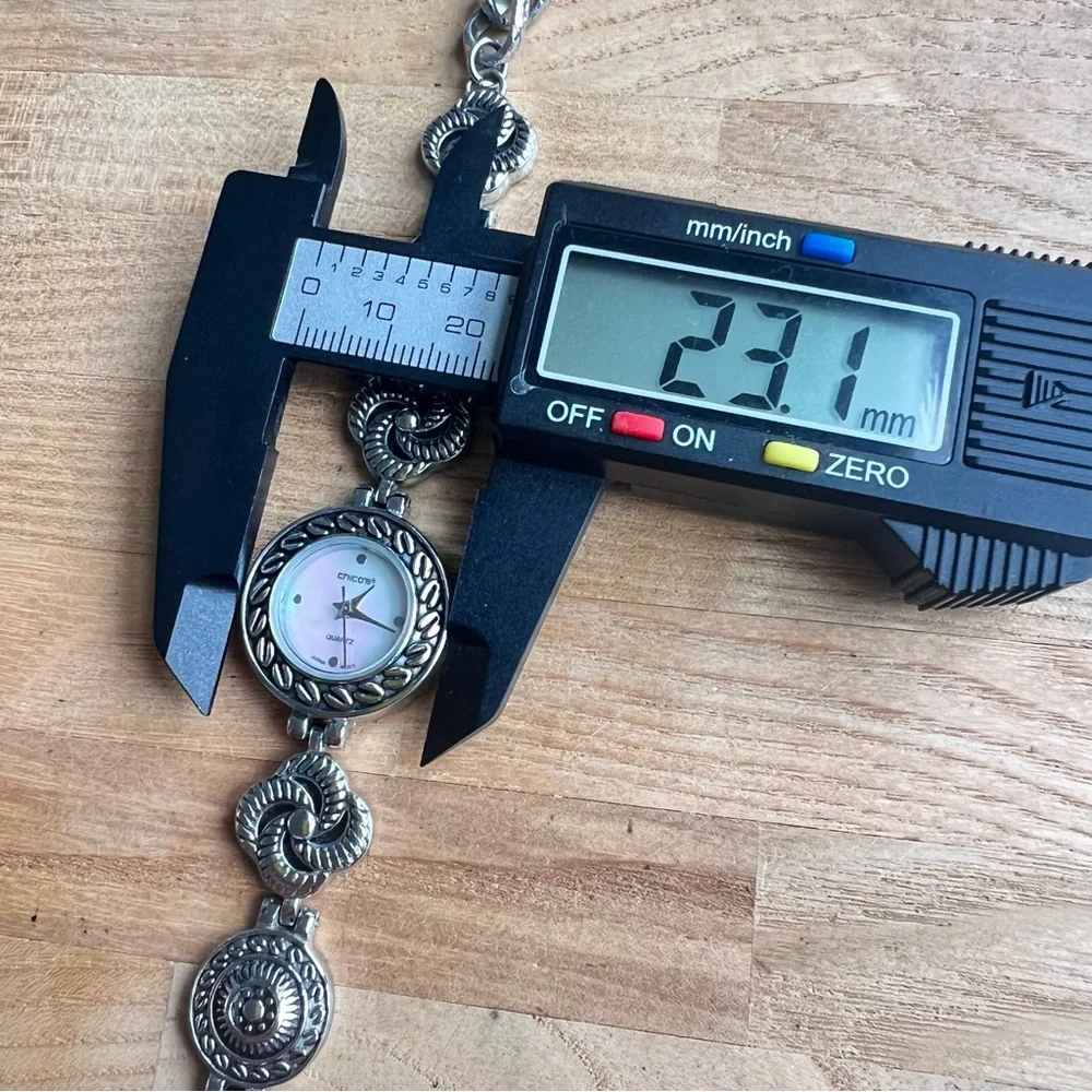 Chico’s ladies silver tone bracelet watch NEW BATTERY